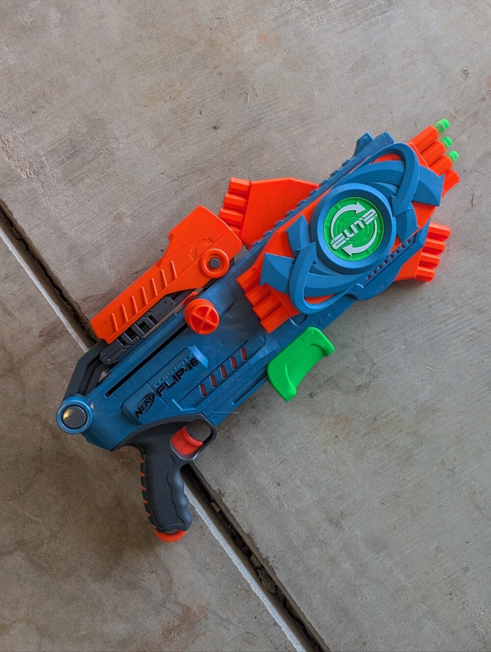 NERF-elite Blaster